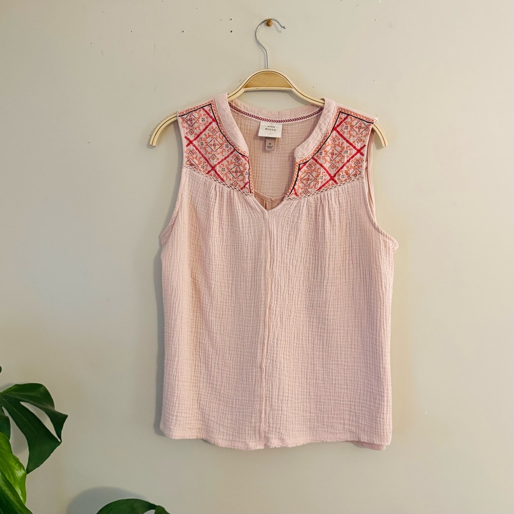 KNOX ROSE Sleeveless Gauze Tank Top Pink Embroidered Geo Mixed Media Boho Medium
